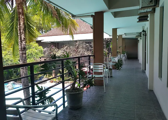 Agung Hotel 2*